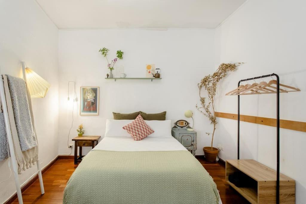 Habitación En La Rambla Pensión Gerona